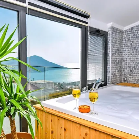 5 Bedroom 7353 Vila