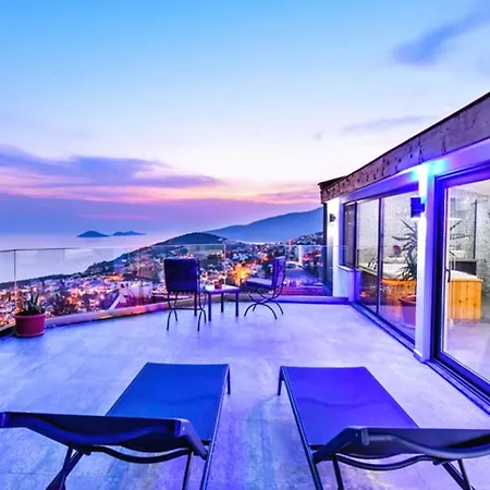 5 Bedroom 7353 Vila