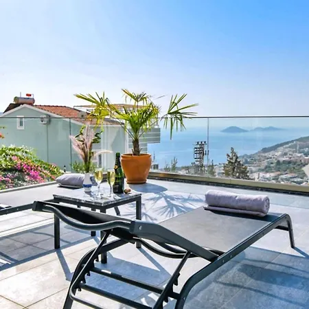 5 Bedroom 7353 Kalkan