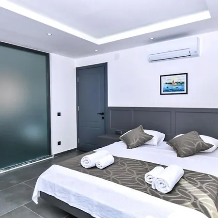 5 Bedroom 7353 Kalkan
