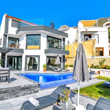 Villa 5 Bedroom 7353