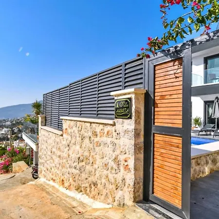 Villa 5 Bedroom 7353 Kalkan