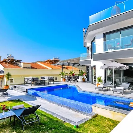 Villa 5 Bedroom 7353 Kalkan