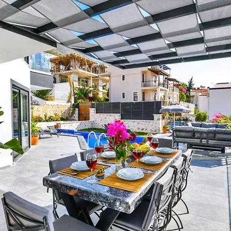5 Bedroom 7353 Kalkan
